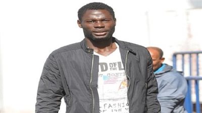 خاص.. بيتر إيمبوي يحصل على جزء من مستحقاته لدى الأهلي ويتنازل عن شكواه