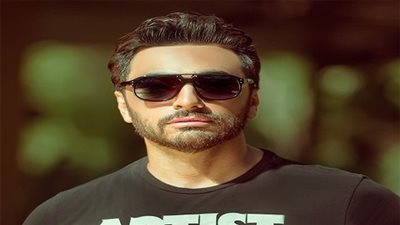 تامر حسني يعود من بيروت