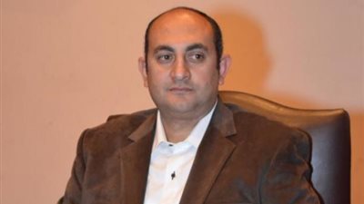 خالد علي: الشهر العقاري بالمنيا يرفض عمل توكيلات حزب 