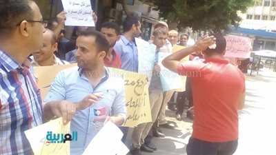 بالصور.. المعلمون المغتربون أمام 