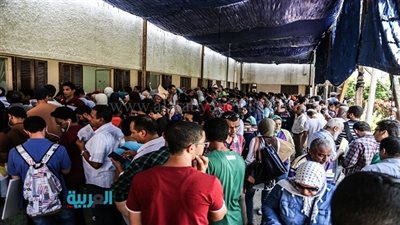 زحام على مكاتب تنسيق جامعة القاهرة لسحب استمارات القدرات