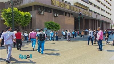 بالصور.. القبض على 20 متظاهرًا من حملة الماجستير بوسط القاهرة