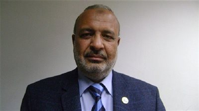 بالفيديو.. نائب برلماني يهاجم رئيس شعبة المطاحن على الهواء