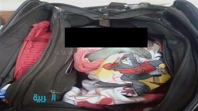 بالصور.. العثور على جثة طفل متعفن داخل حقيبة بمحطة 