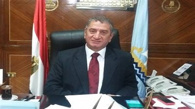 محافظ كفر الشيخ يقدم واجب العزاء في شهيد العريش