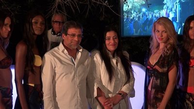 بالصور.. زوجة خالد يوسف تفتتح معرضها في فرنسا