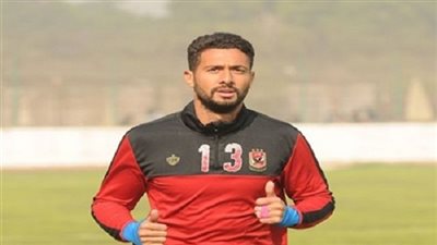 حارس الأهلي ينشر صورة له مع زملائه في المعسكر 