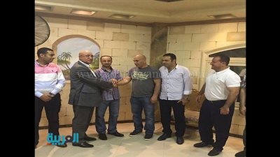  بالصور.. تصالح حسام حسن مع 