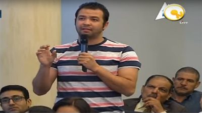 بالفيديو.. رد فعل السيسي بعد قول شاب له لم أنتخبك في الرئاسة 