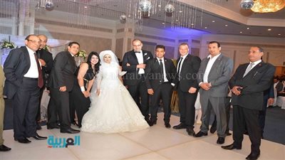 بالصور.. حفل زفاف نجلة مدير عام بنك مصر بحضور نادية الجندي 