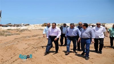 وزير الإسكان يتفقد العمل بمدينة العلمين الجديدة.. طرح وحدات سكنية خلال أيام.. المشروع مقام على 48 ألف فدان.. ومركز الاستشفاء العالمي وفنادق أبرز المشروعات الخدمية
