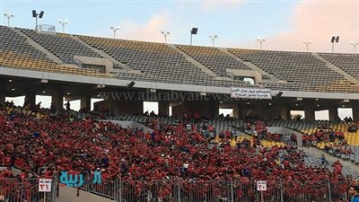 بالصور.. إقبال شديد من جماهير الأهلي على استاد 