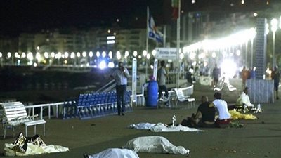 فرنسا: اعتقال رجل وامرأة على صلة بحادث 