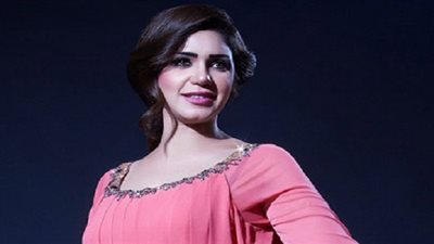 إيناس عز الدين تبدأ تصوير 