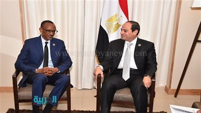 السيسي يستقبل الرئيس الرواندي بمقر إقامته بكيجالي