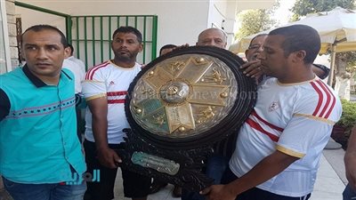 وصول درع الدوري إلى مقر الأهلي بالجزيرة