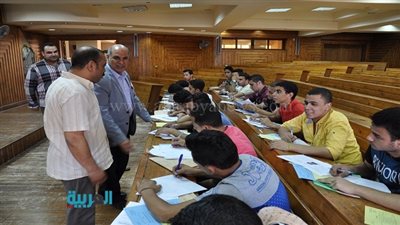 بالصور.. رئيس جامعة كفر الشيخ يتفقد 