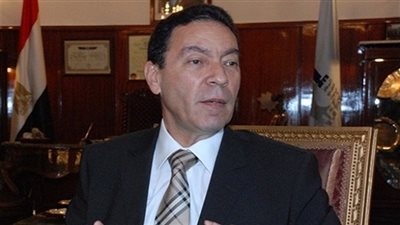 هاني الناظر يوضح خطورة علاج تشققات القدم بـ