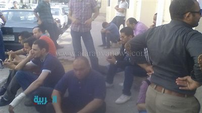 المعلمون المغتربون يهددون بإضراب عن الطعام