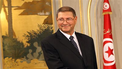 رئيس الوزراء التونسي يطالب البرلمان بتجديد الثقة في الحكومة