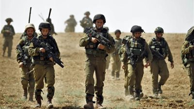 قوات الاحتلال الإسرائيلي تتوغل بشكل محدود جنوب قطاع غزة