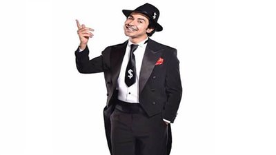 محمد أنور يحتفل بالمليون متابع على 