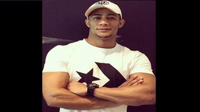 محمد رمضان يستقبل أحلام خلال عرض 