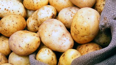 البطاطس تتراجع لـ3.5 جنيه بسوق العبور