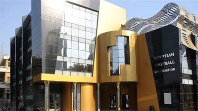 عضو اللجنة المشرفة على انتخابات اتحاد الكرة يقاطع أعمالها