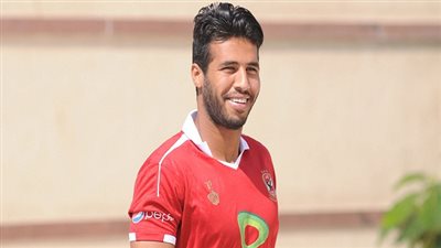 الإسماعيلي يتعاقد مع مدافع الأهلي لمدة 3 مواسم