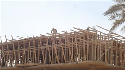 بالصور.. إزالة البناء المخالف بشارع التروللي في المرج 