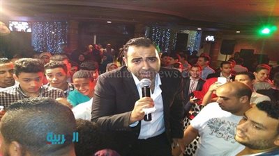 بالفيديو والصور.. محمد عدوية يشعل أحد الأفراح بالقاهرة
