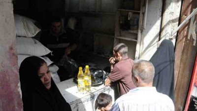 مواطنون يشتكون من عدم استلامهم بطاقات التموين الذكية 