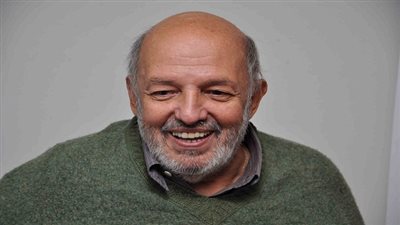 وفاة محمد خان عن عمر يناهز الـ74 عامًا