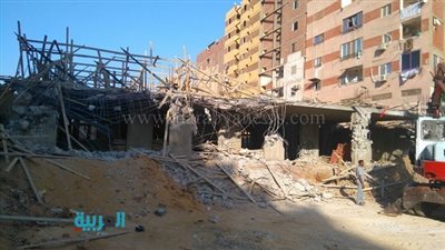 بالصور.. إزالة 5 آلاف متر تعدٍ على أراضي الدولة بالنزهة 