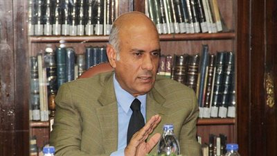 عماد وحيد: مجلس الإدارة متمسك ببقاء 