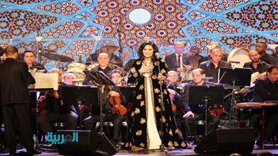 ننشر صور جديدة من حفل أحلام بمعهد الموسيقى العربية