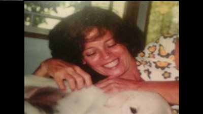 سلوى أبوالنجا.. المرأة التي وهبت حياتها فداءً للقطط