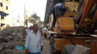 تحرير 4 محاضر إشغالات بحي المطرية