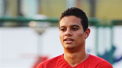 مدافع الأهلي يكشف سبب بكائه بعد الفوز على الوداد