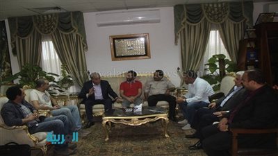 محافظ جنوب سيناء يستقبل أحمد حلمي وفريق فيلمه الجديد