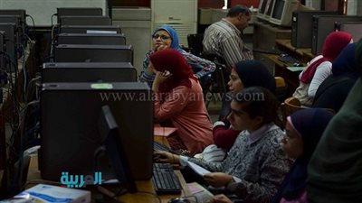 بالصور.. في ثاني أيام المرحلة الأولى للتنسيق.. أولياء الأمور يصاحبون الطلاب.. بطء في الموقع الإلكتروني.. و60 ألفًا يسجلون الرغبات