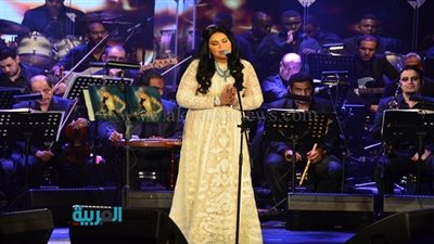 بالصور.. أحلام تشعل حفل بـ