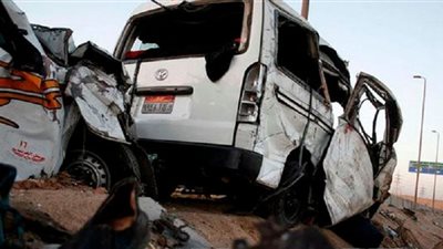  إصابة 4 أشخاص في حادث تصادم سيارتين بالطريق الدائري 