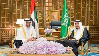 العاهل السعودي وولي عهد أبوظبي يبحثان بالمغرب أحداث المنطقة