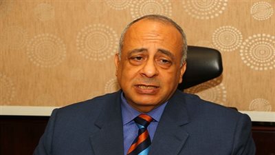 ضبط 240 ألف قطعة مكتبية مجهولة المصدر بالأزبكية 