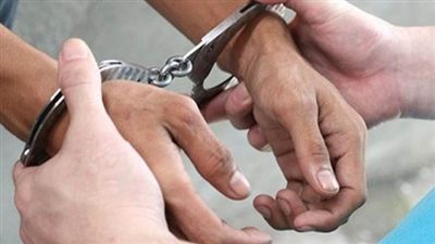 ضبط مسجل خطر بحوزته سلاح ناري وهيروين بالخليفة 