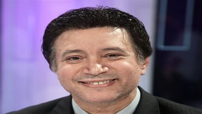 لماذا قبّل إيمان البحر درويش يدي محمد عبده؟