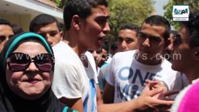 بالفيديو.. تضامن إحدى المعلمات مع طلاب الثانوية العامة