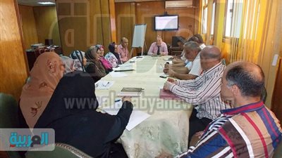 بالصور.. مدير التأمين الصحي ببورسعيد يجتمع برؤساء الشئون المالية